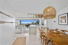 Waves 11 - Beachfront - Sleeps 8